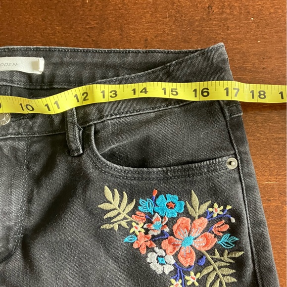 Hidden Jeans Black Floral Embroidered Distressed Skinny Crop Sz 31 - Picture 7 of 7
